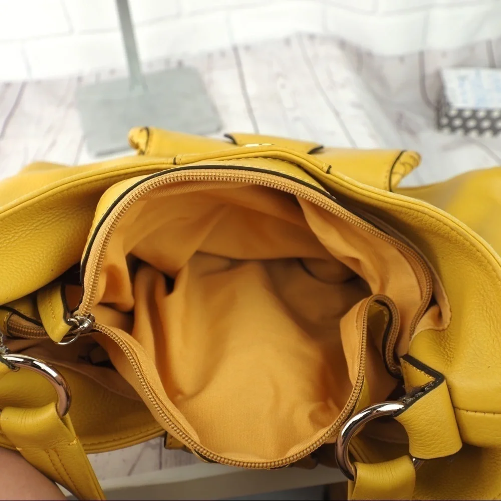 Sondra Roberts yellow gold leather shoulder bag